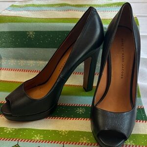 Marc Jacobs Elegant Black Peep Toe Heels